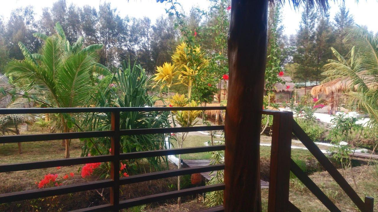 Adeng-Adeng Bungalows Gili Meno Bilik gambar